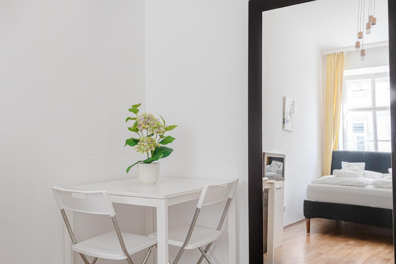 Central Belvedere 3Br Shared Apartment - 12 Min From City Center 비엔나 외부 사진